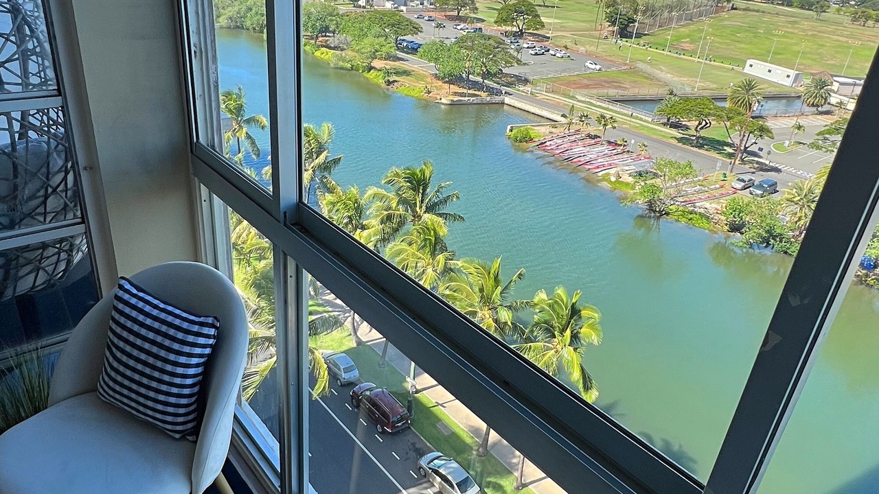 Photo of Livingroom in Waikiki