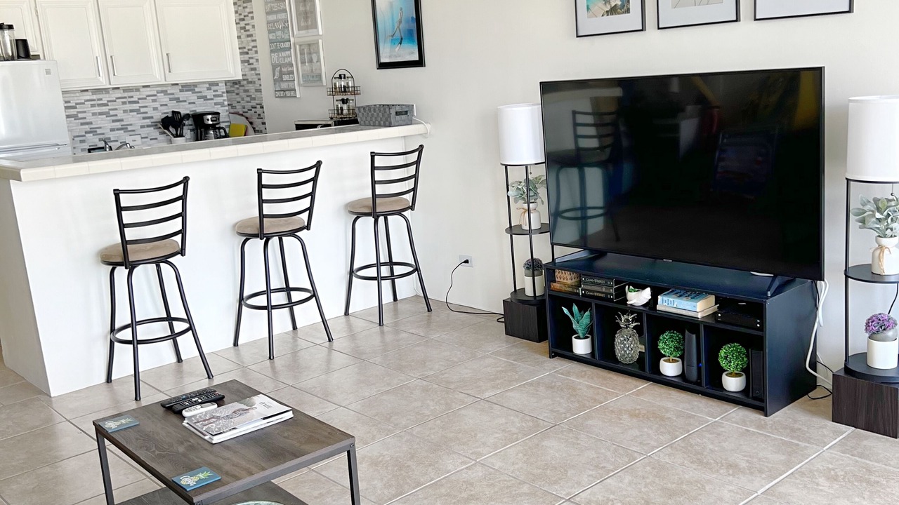 Photo of Livingroom in Waikiki