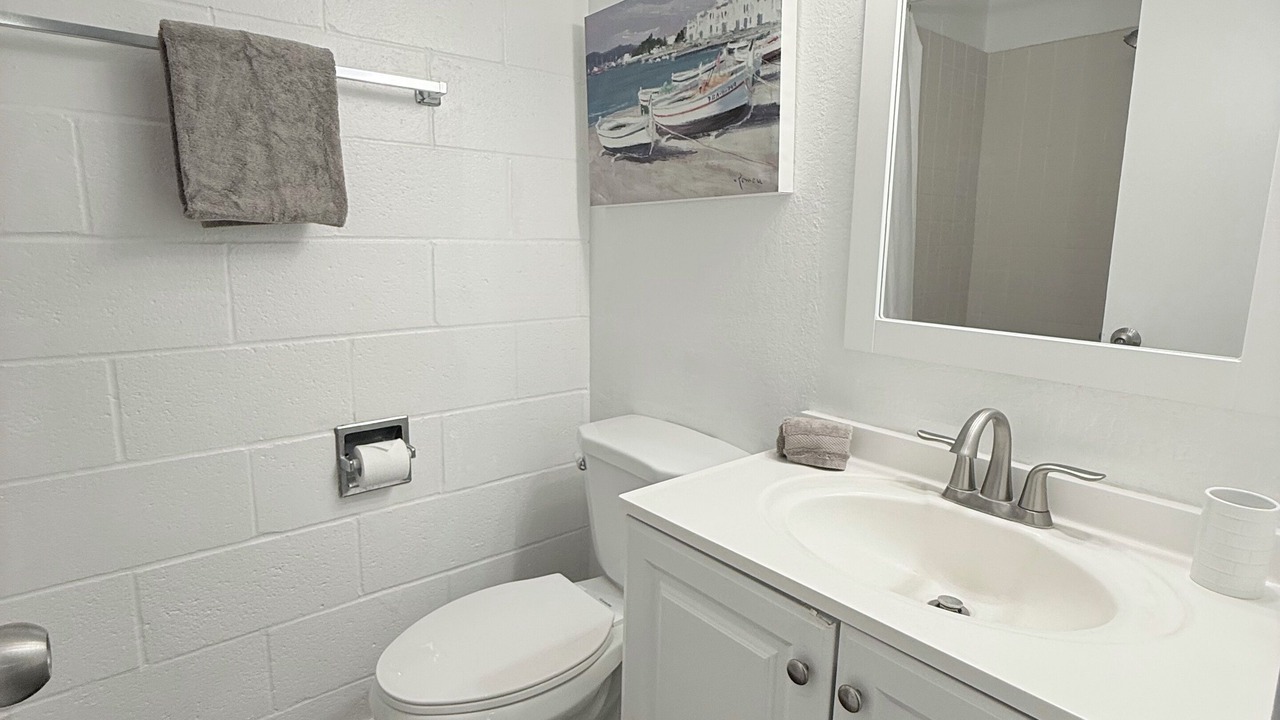 Photo of Bathroom in Haleiwa