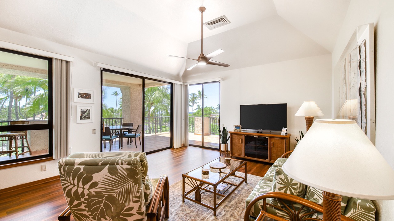 Photo of Livingroom in Waikoloa
