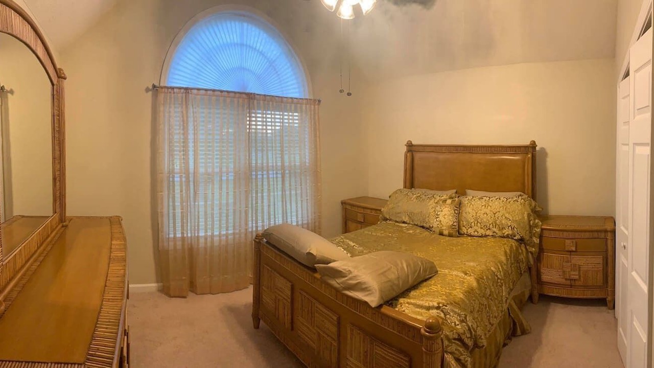 Photo of Bedroom in Oakland