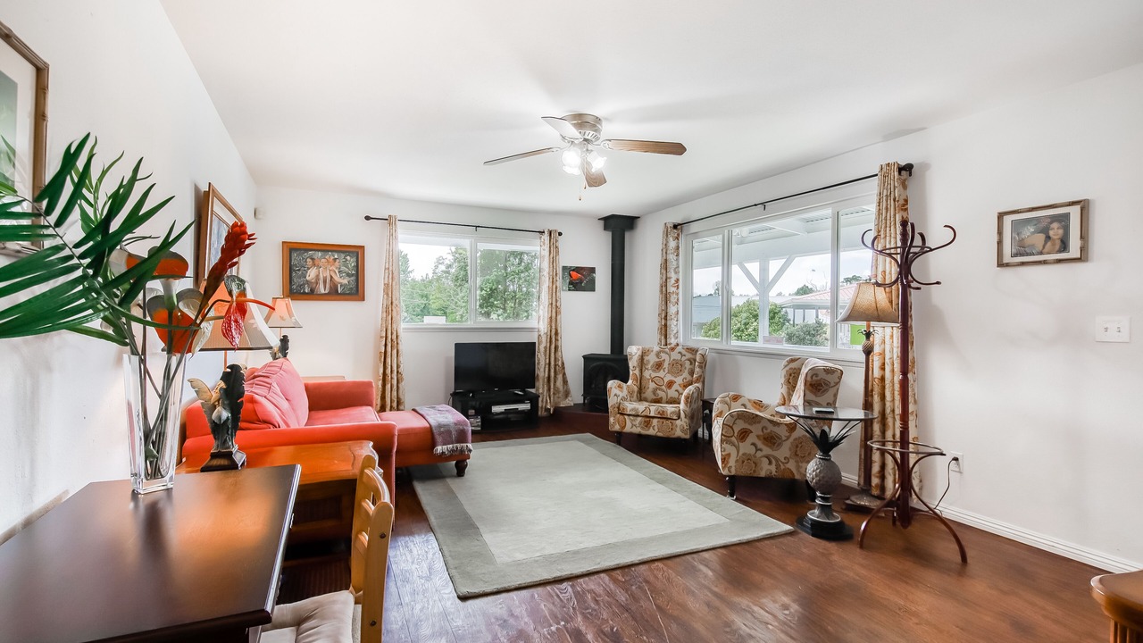 Photo of Livingroom in Volcano