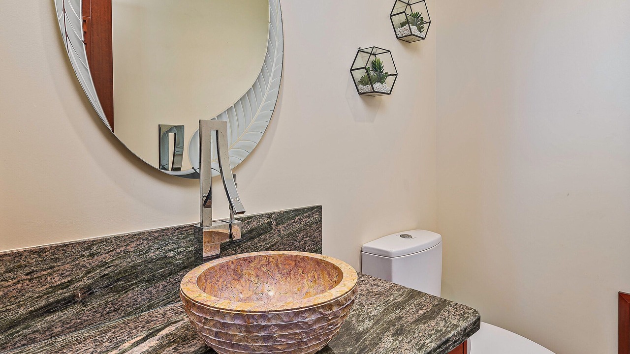 Photo of Bathroom in Kahalu u