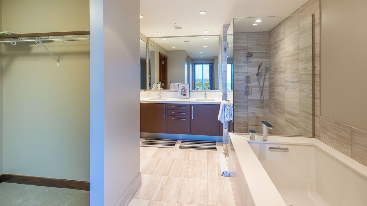 Photo of Bathroom in Ala Moana