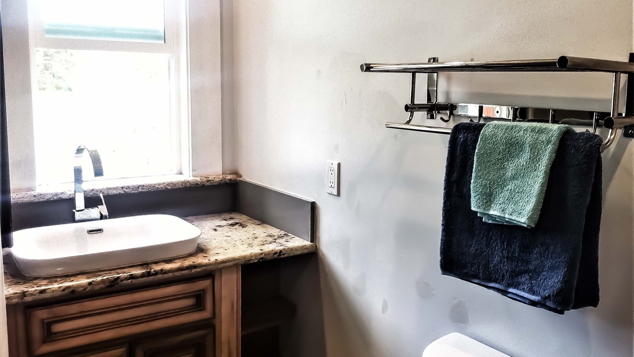 Photo of Bathroom in Waimanalo