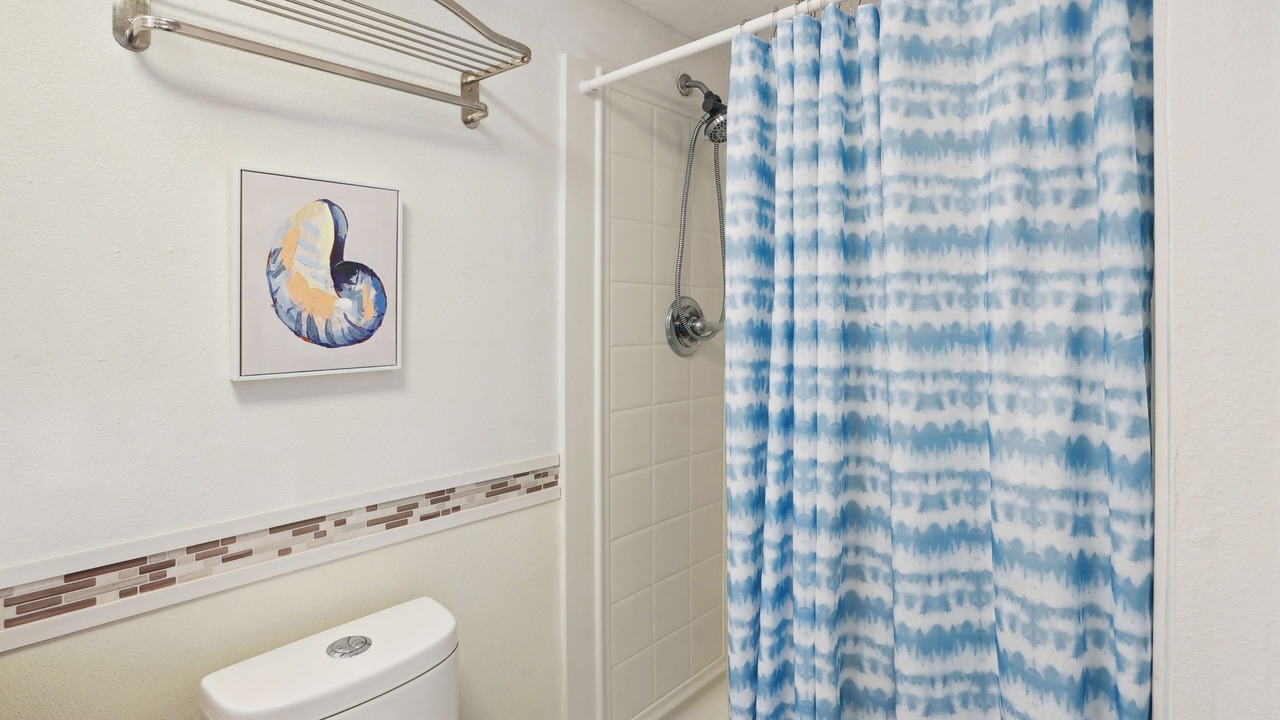 Photo of Bathroom in Historic Kailua Village