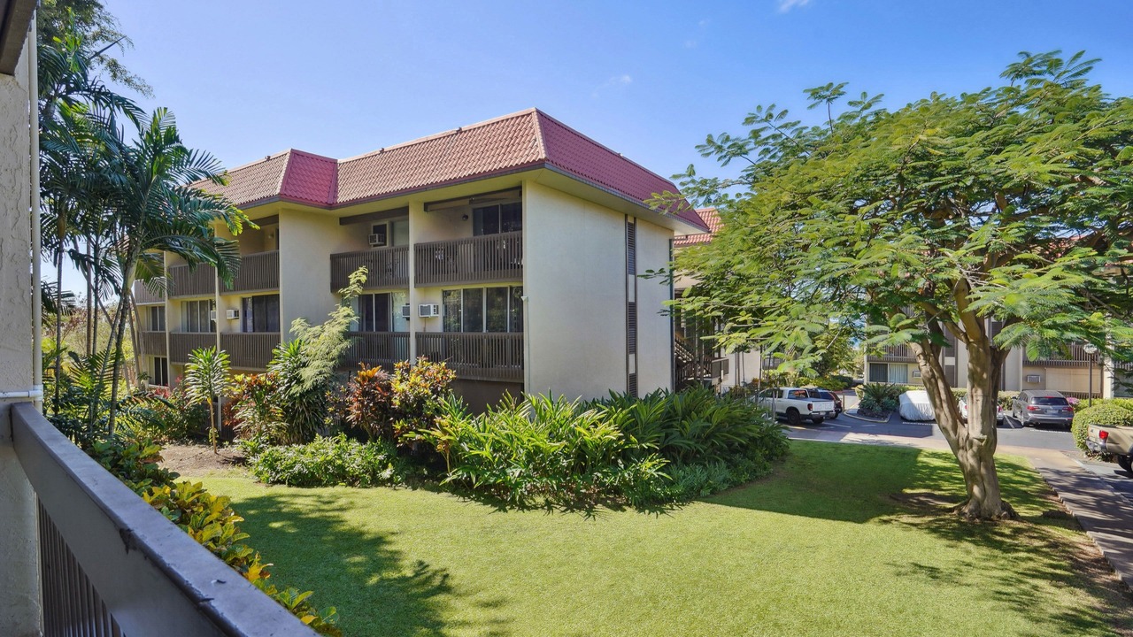 Photo of Patio Balcony in Historic Kailua Village
