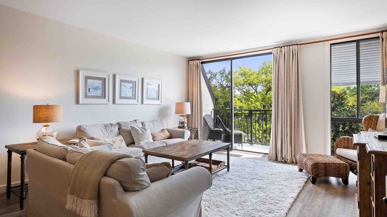 Photo of Livingroom in Harbour Town