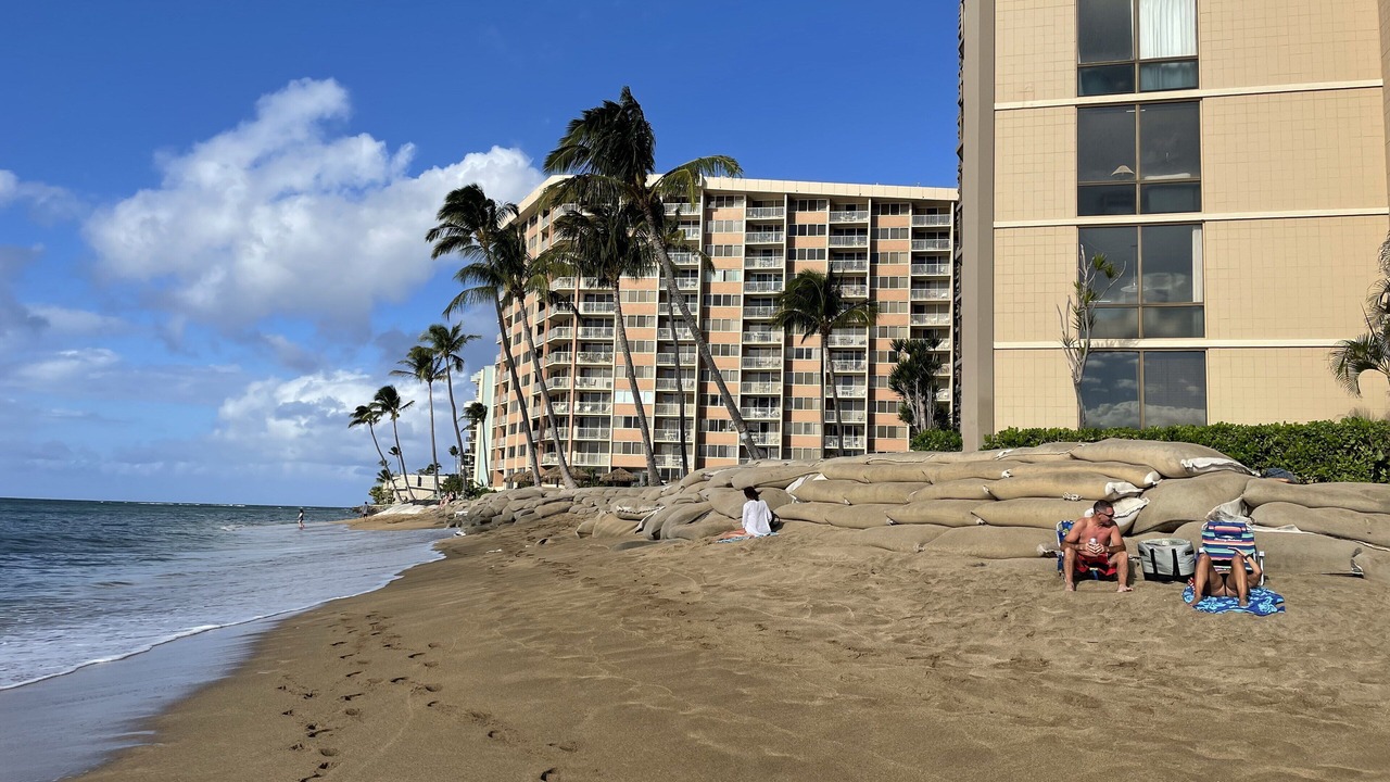 Photo of Others in Kahana