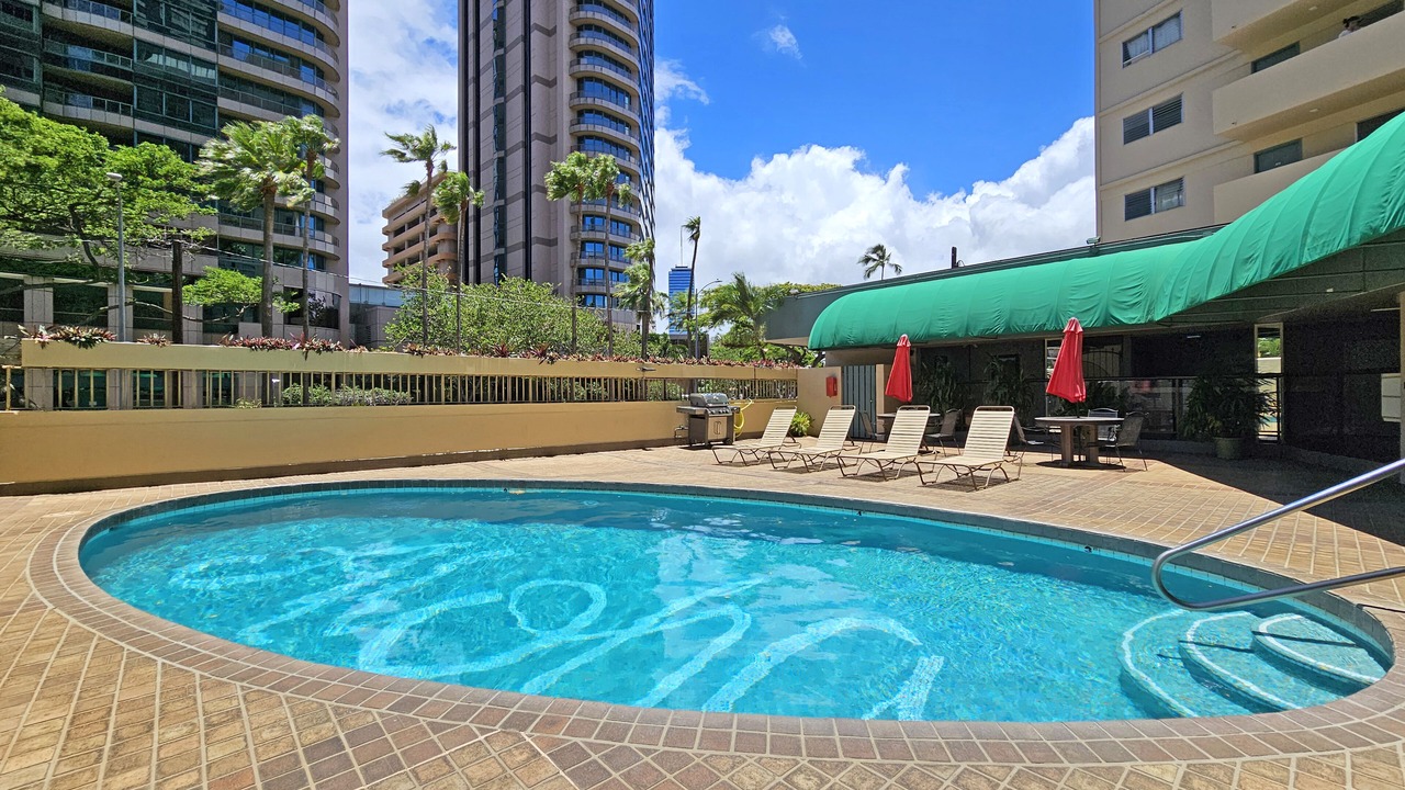 Photo of Outdoor in McCully - Moiliili