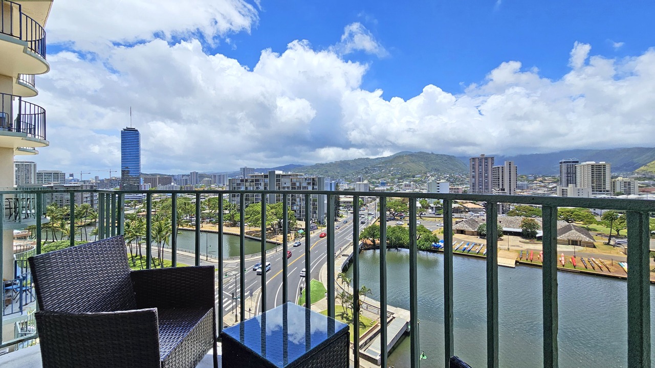Photo of Outdoor in McCully - Moiliili