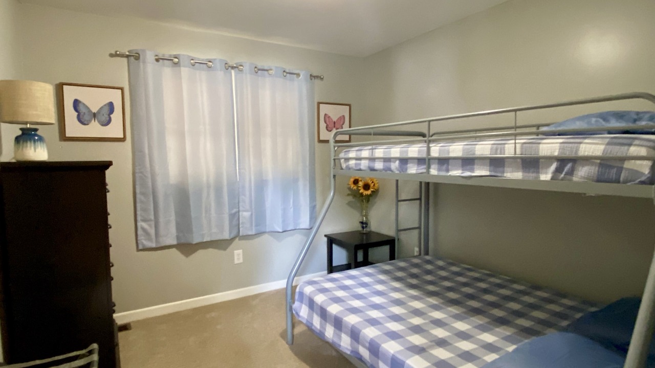 Photo of Bedroom in Six Mile