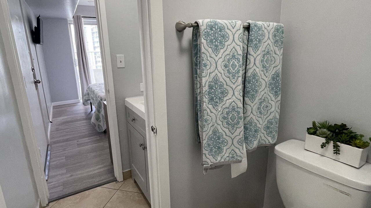 Photo of Bathroom in Waikiki