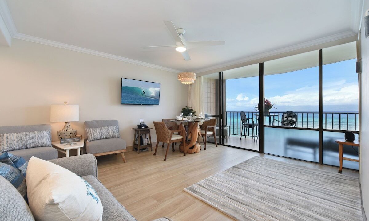 Photo of Livingroom in Kahana