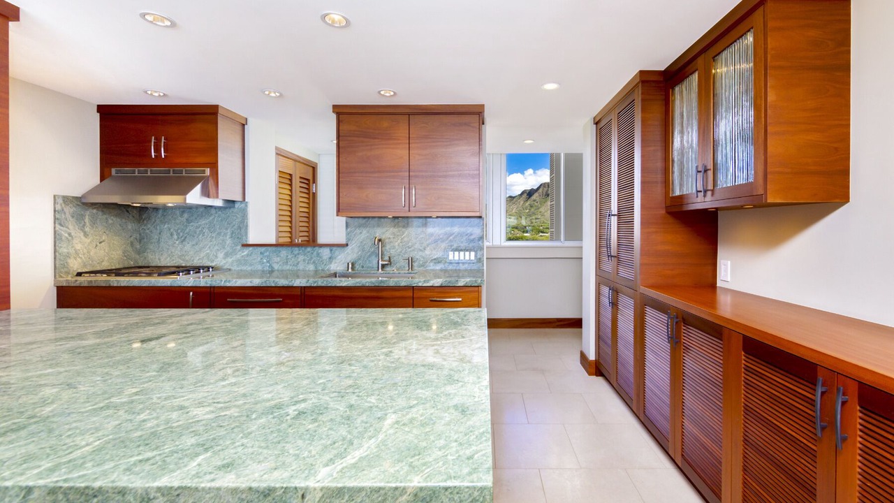 Photo of Kitchen in Diamond Head - Kapahulu - St. Louis