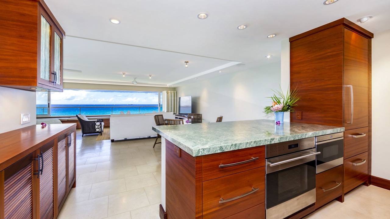 Photo of Kitchen in Diamond Head - Kapahulu - St. Louis