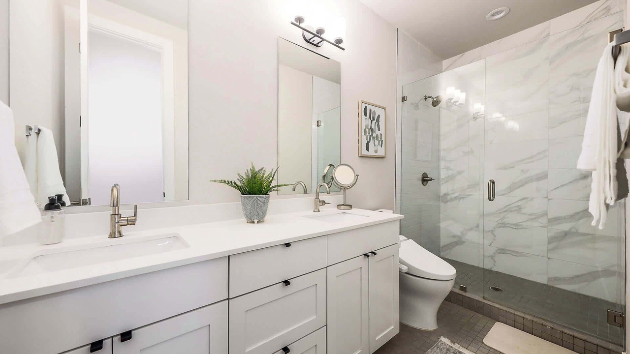 Photo of Bathroom in Chestnut
