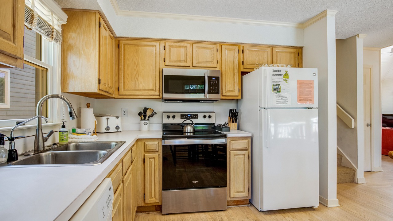 Photo of Kitchen in Pelican Bay