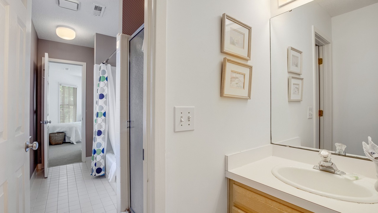 Photo of Bathroom in Pelican Bay