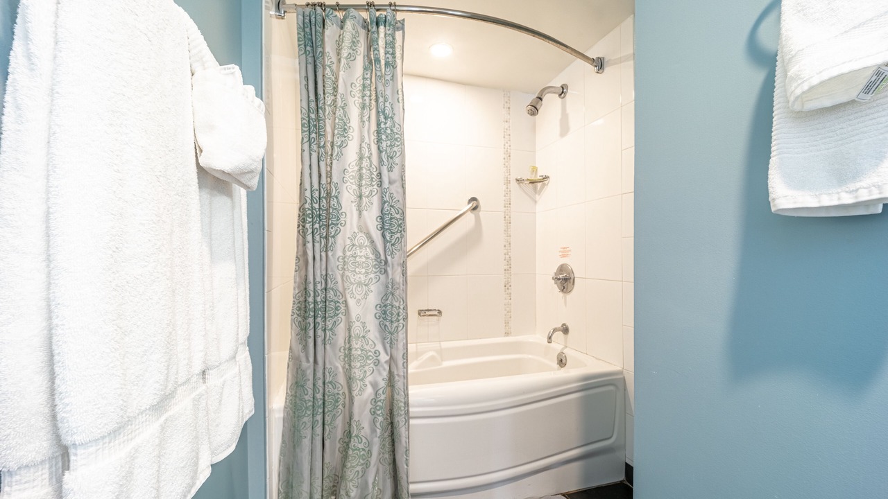 Photo of Bathroom in Ala Moana
