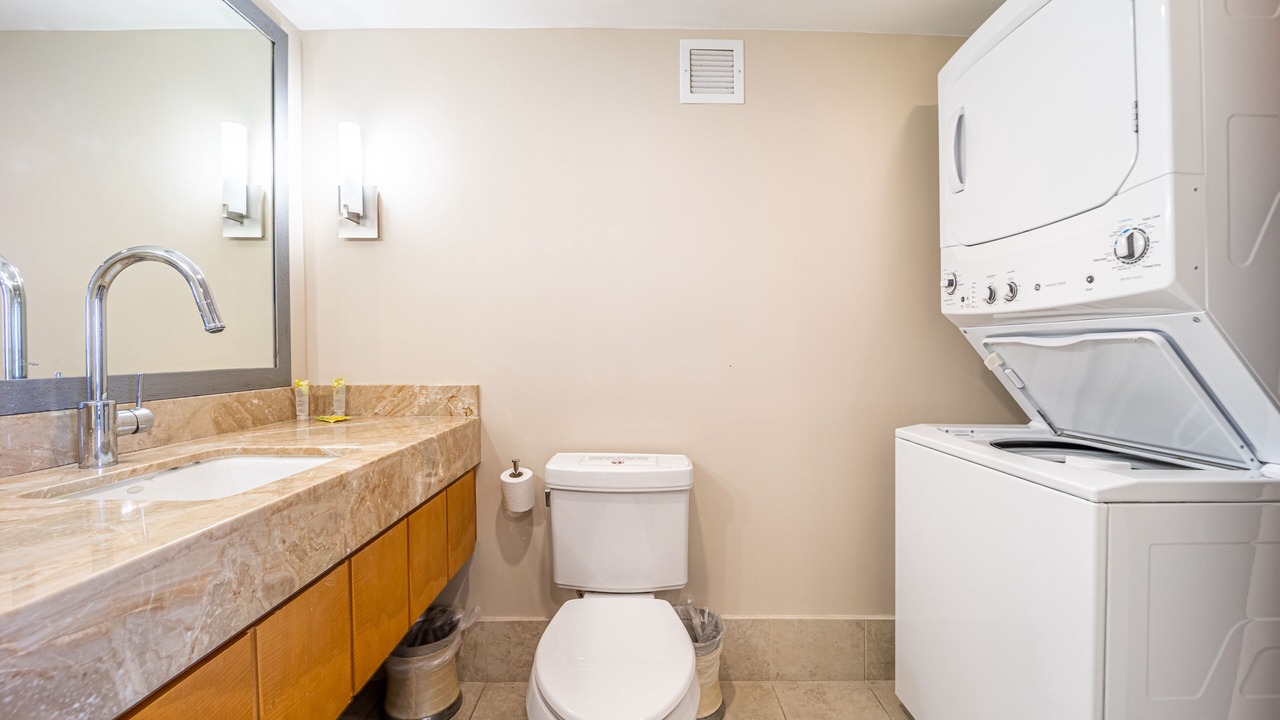 Photo of Bathroom in Ala Moana