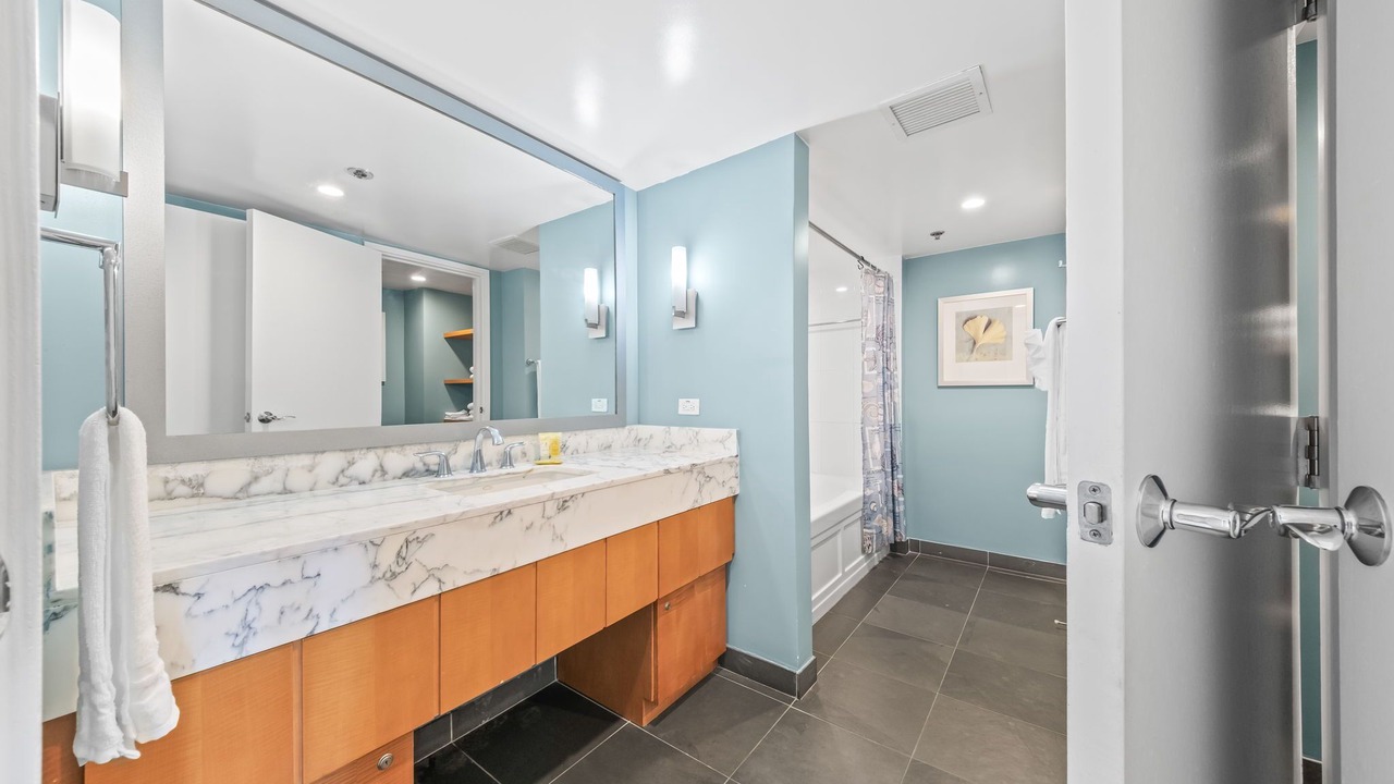 Photo of Bathroom in Ala Moana