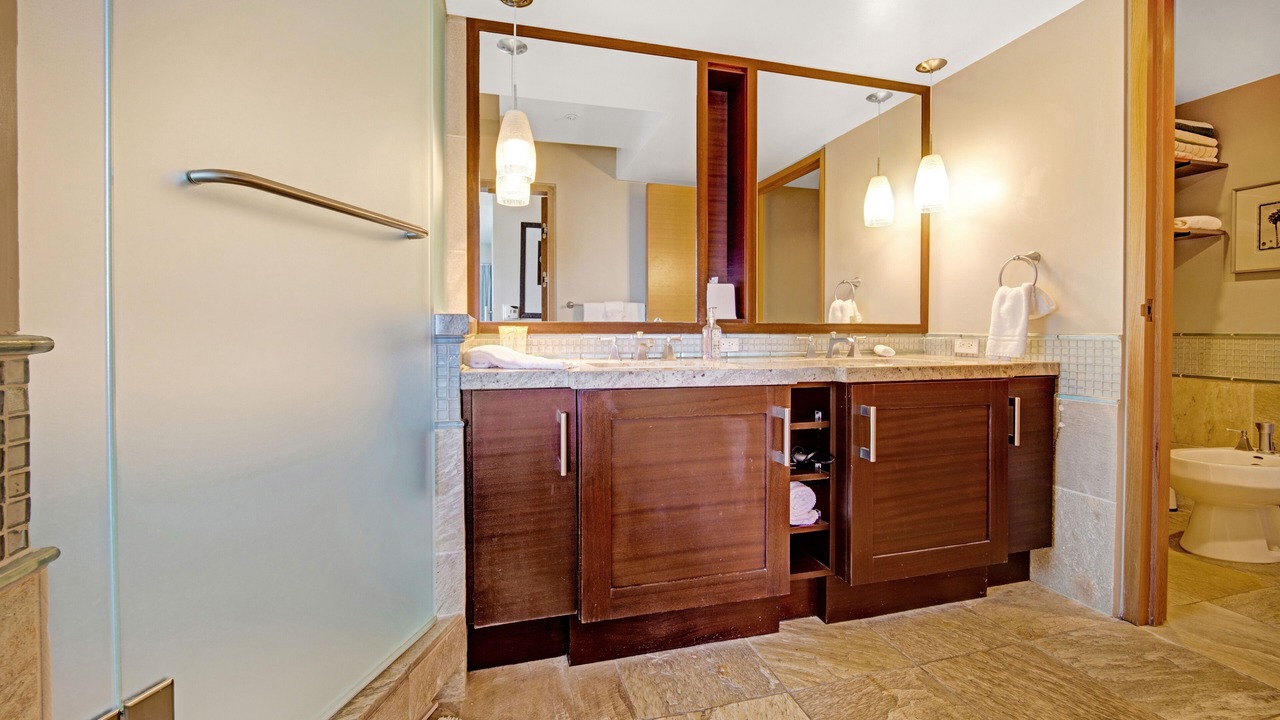 Photo of Bathroom in Ala Moana