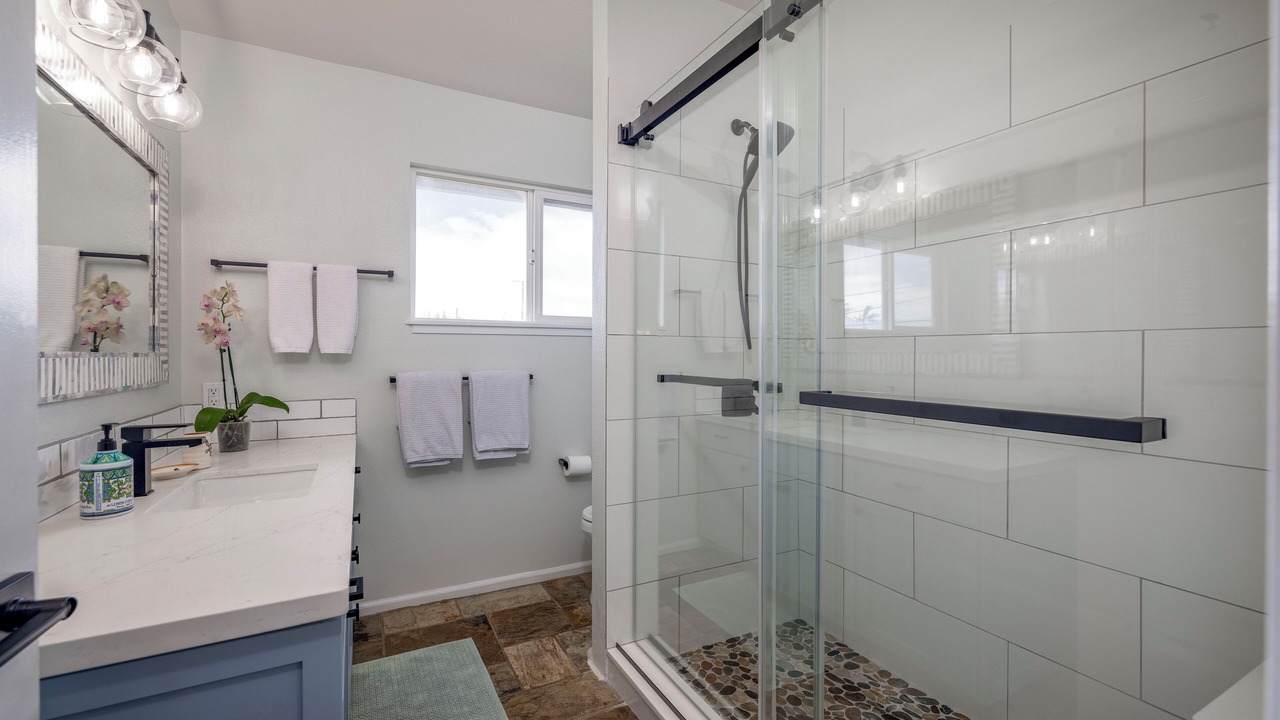 Photo of Bathroom in Mokuleia
