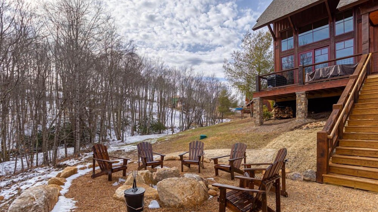Photo of Patio Balcony in Elk Park