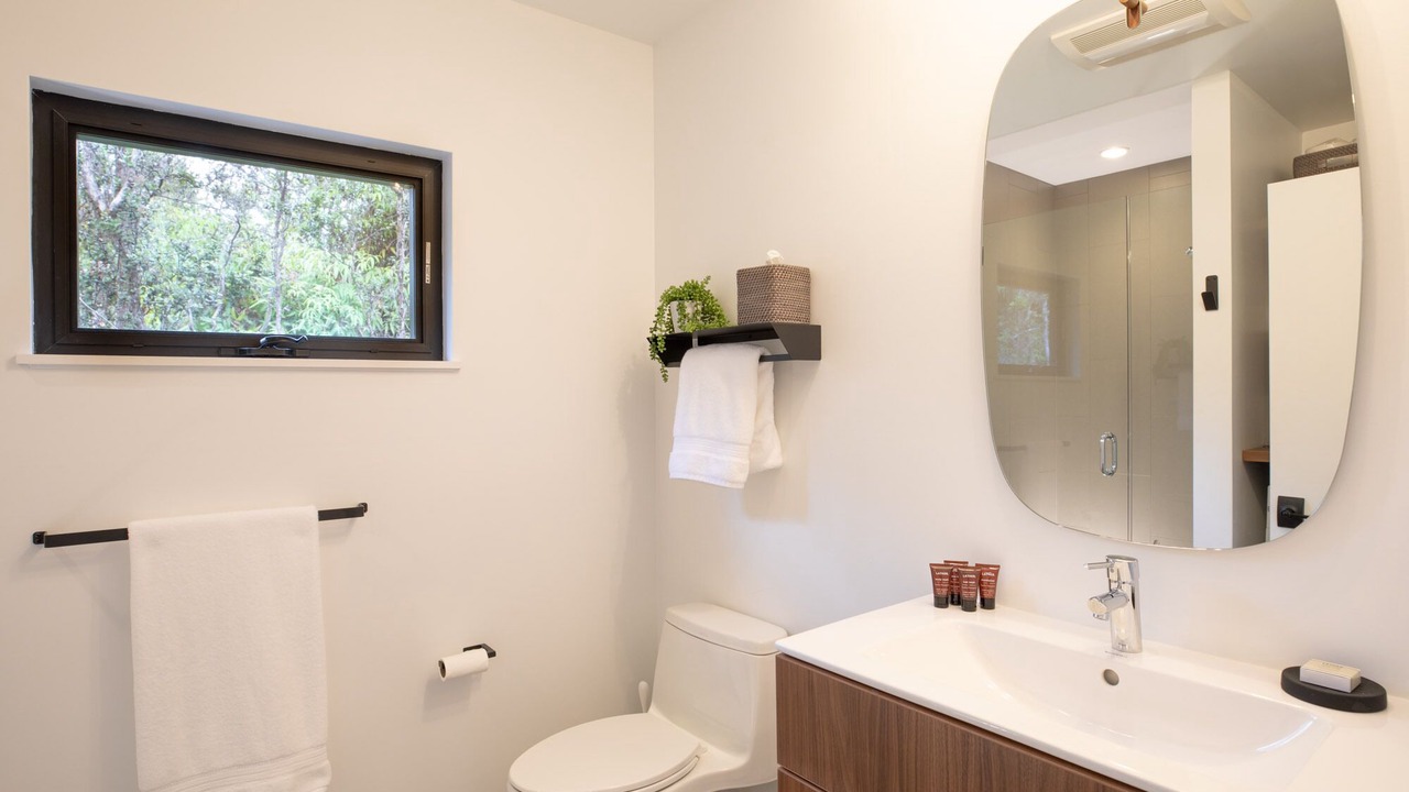 Photo of Bathroom in Ohia Estates
