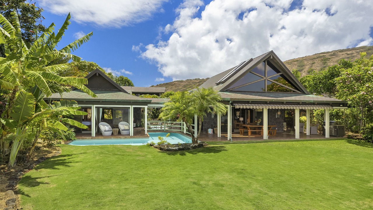 Photo of Bedroom in Portlock