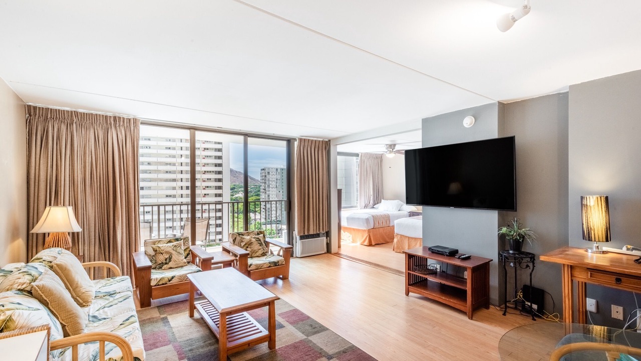 Photo of Livingroom in Diamond Head - Kapahulu - St. Louis