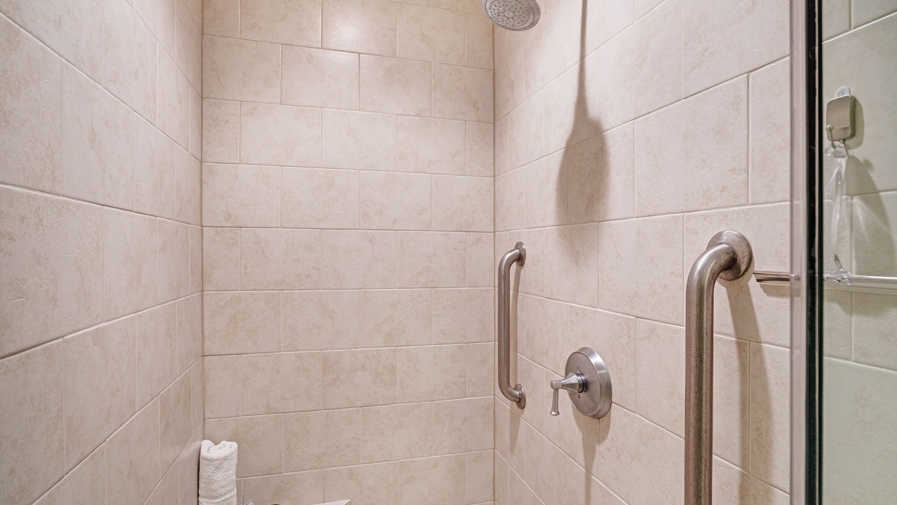 Photo of Bathroom in Kahaluu Bay