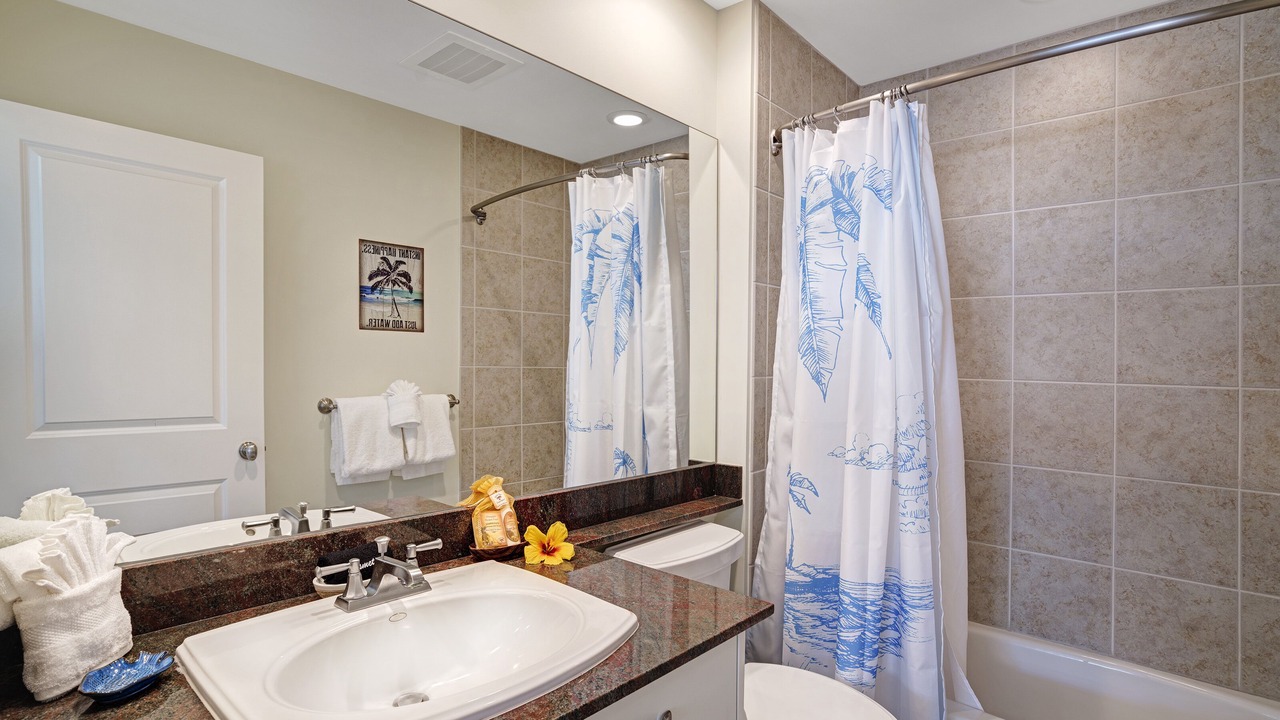 Photo of Bathroom in Kahaluu Bay