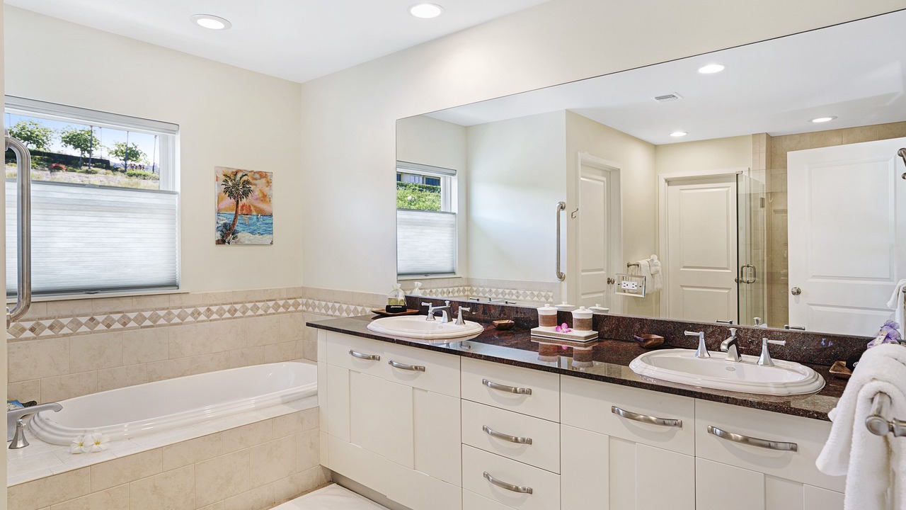 Photo of Bathroom in Kahaluu Bay