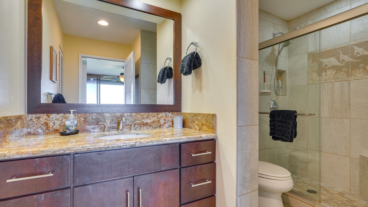 Photo of Bathroom in Keauhou