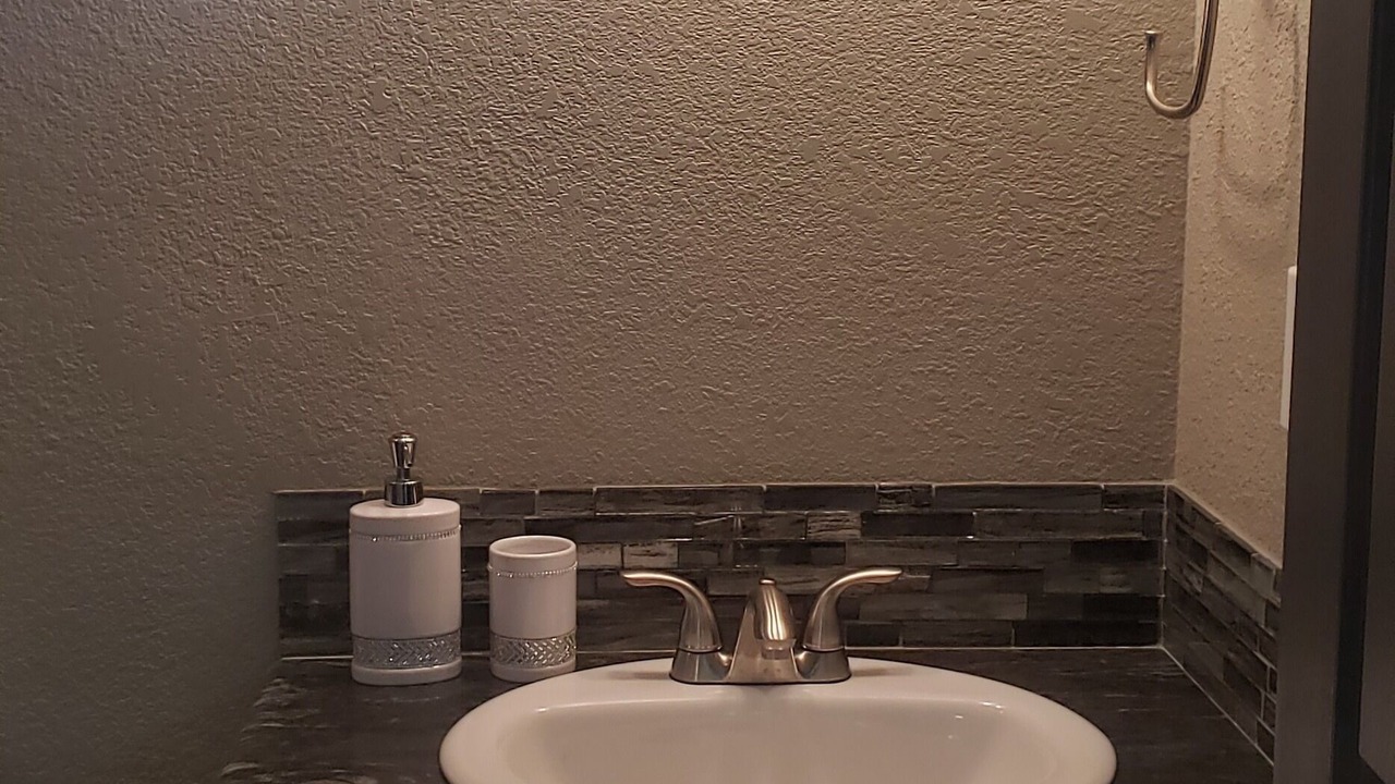 Photo of Bathroom in Nanawale Estates