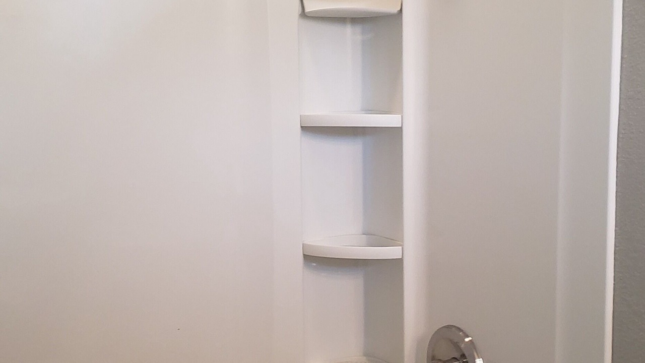 Photo of Bathroom in Nanawale Estates