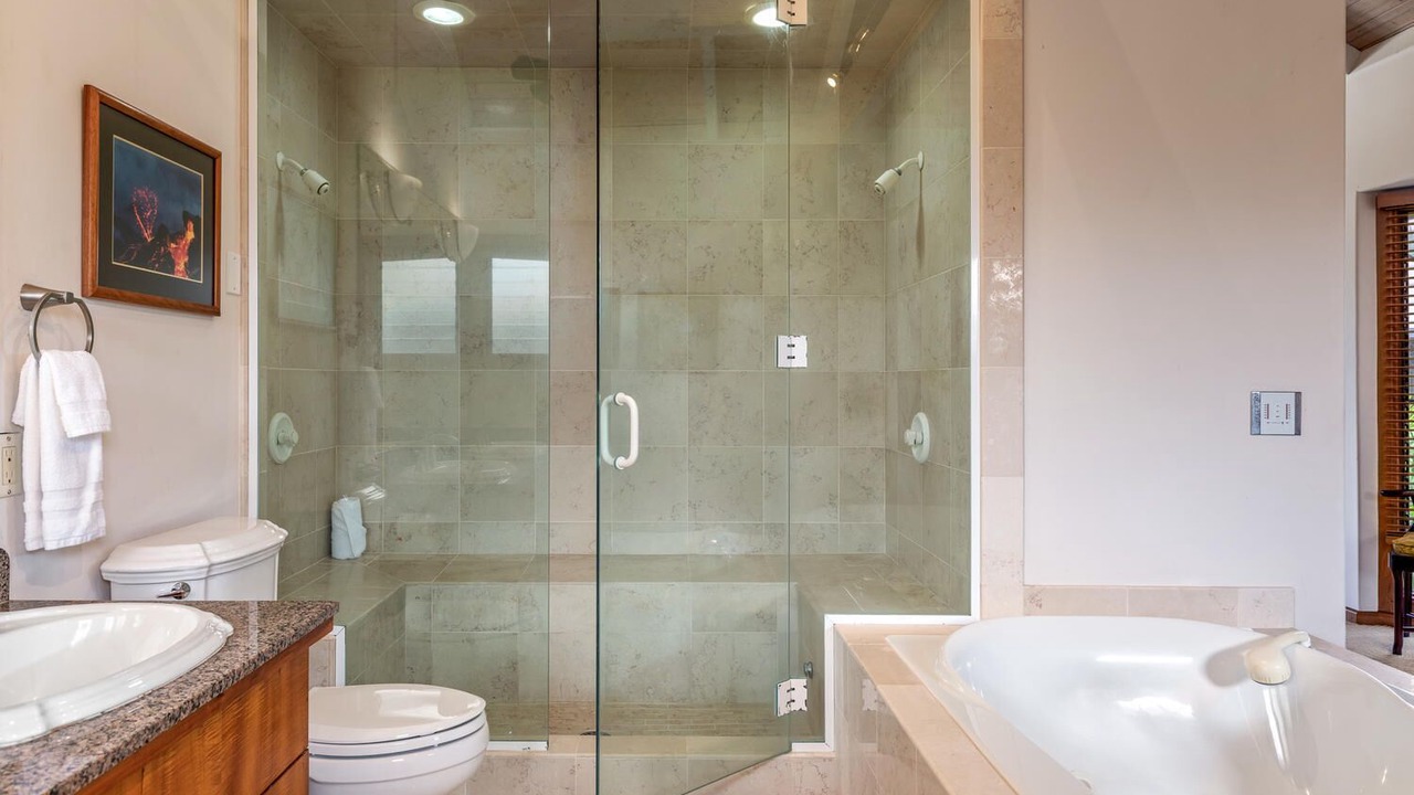 Photo of Bathroom in Kahaluu Bay