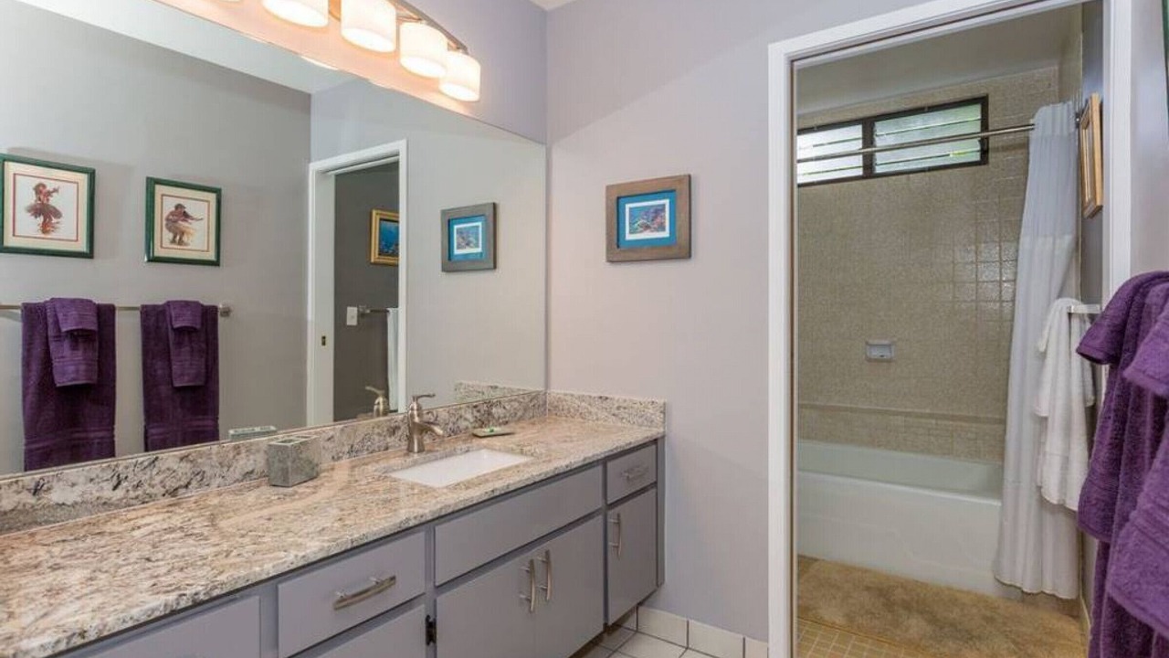 Photo of Bathroom in Keauhou
