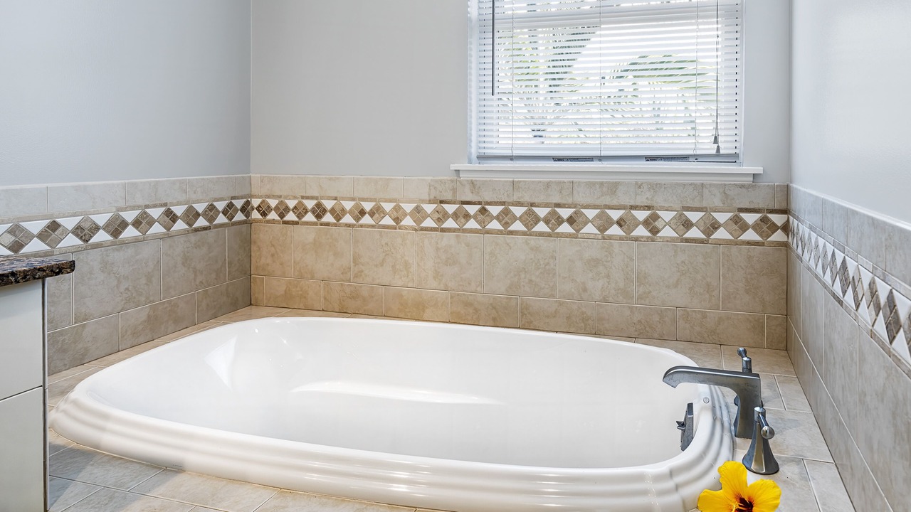 Photo of Bathroom in Kahaluu Bay
