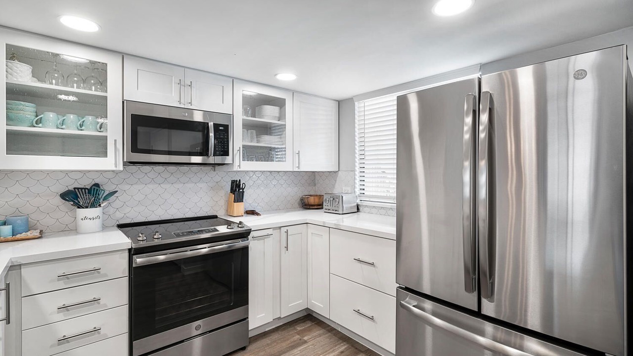 Photo of Kitchen in Kahaluu Bay