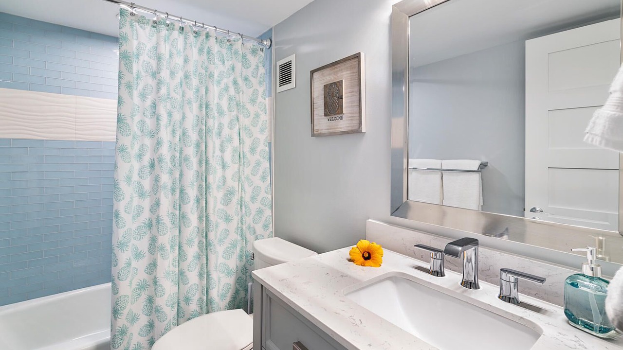 Photo of Bathroom in Kahaluu Bay