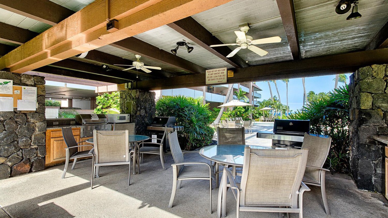 Photo of Outdoor in Kahaluu Bay