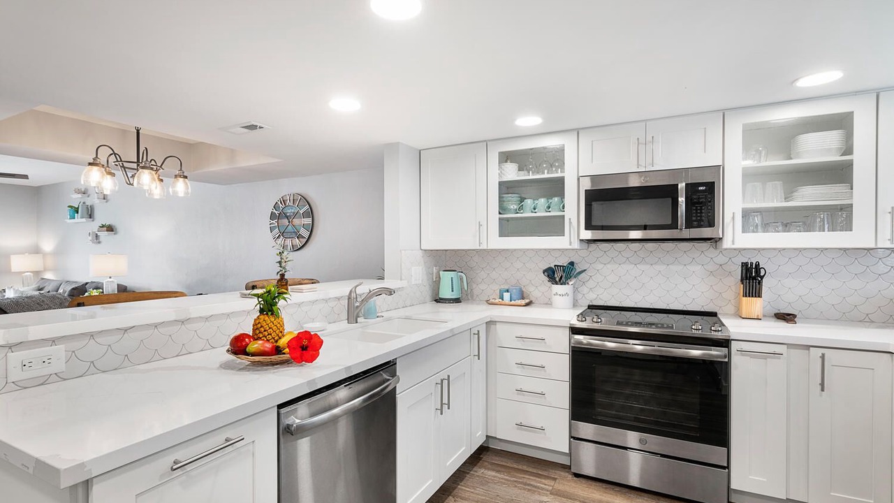 Photo of Kitchen in Kahaluu Bay