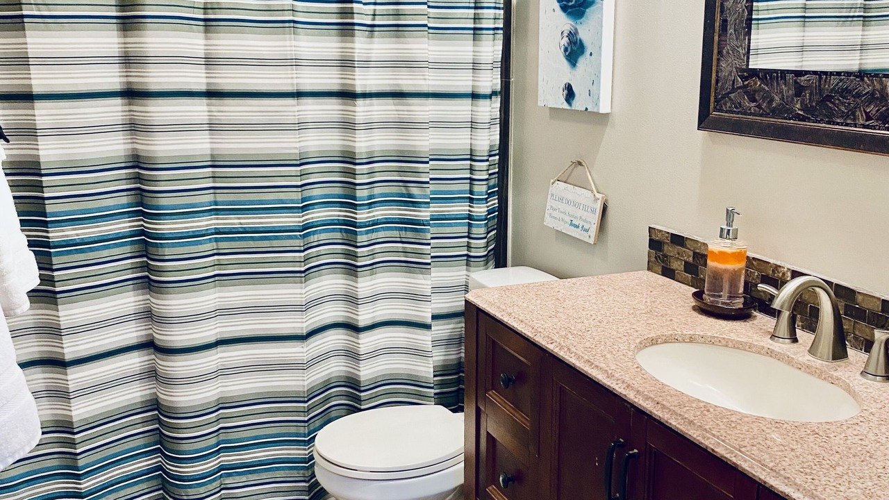 Photo of Bathroom in Historic Kailua Village