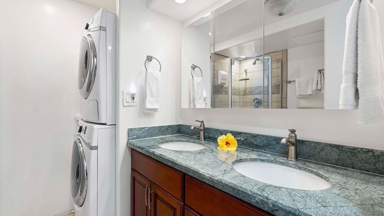 Photo of Bathroom in Historic Kailua Village