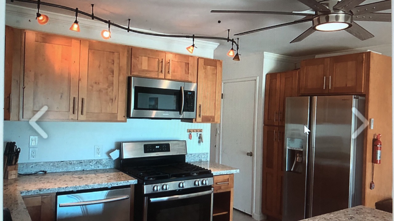 Photo of Kitchen in Ualapue