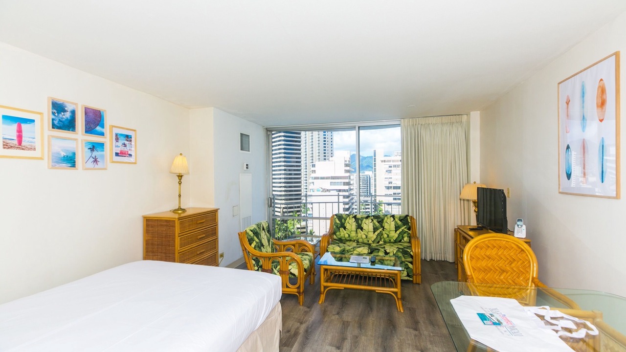Photo of Bedroom in Waikiki