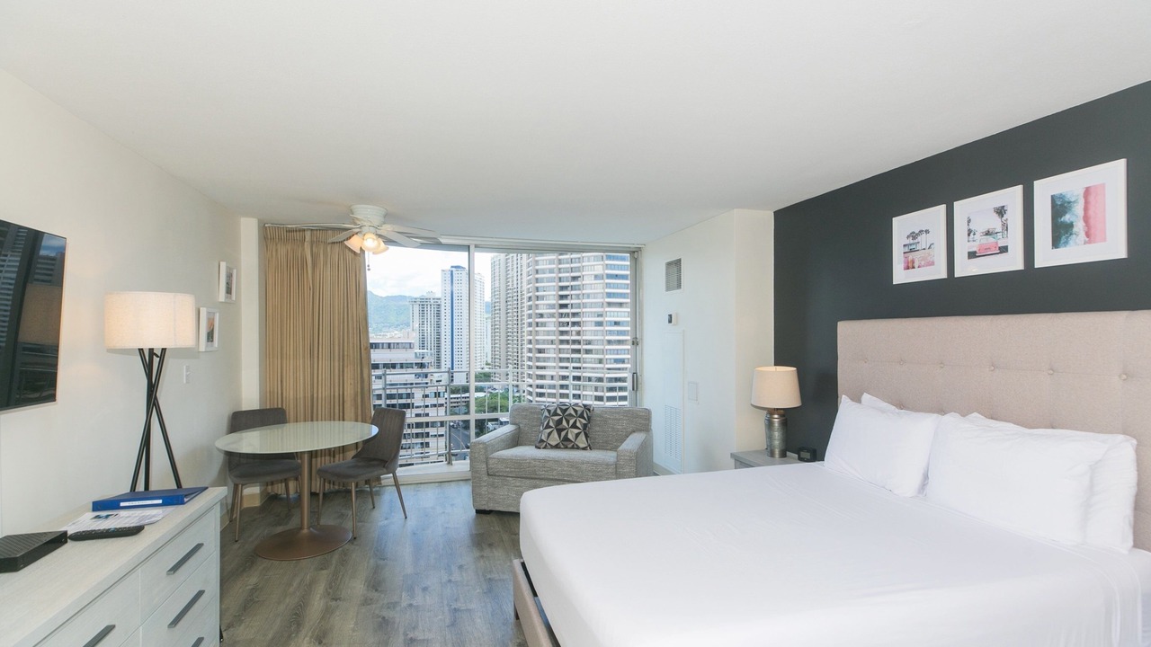 Photo of Bedroom in Waikiki